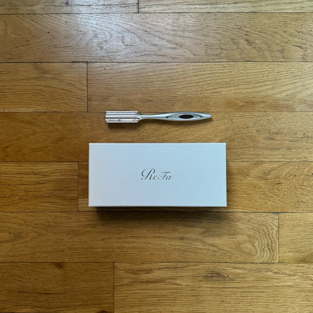 NWT ReFa I style face roller (O/S)
